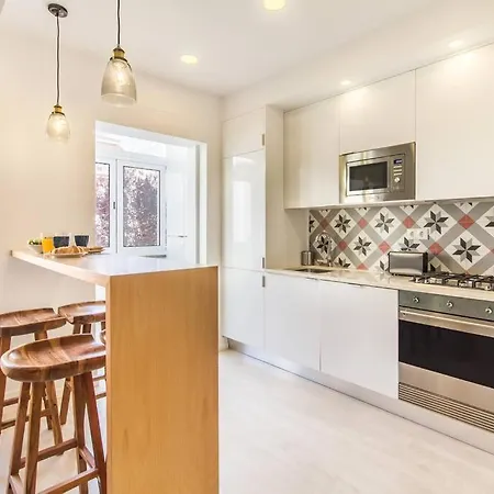 Olival Terrace | Lapa & Santos ליסבון