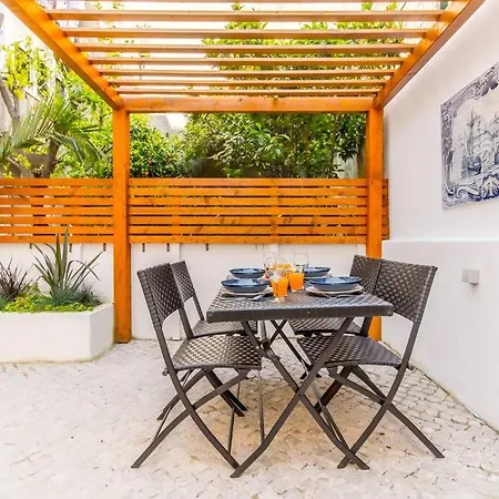 Olival Terrace | Lapa & Santos דירה