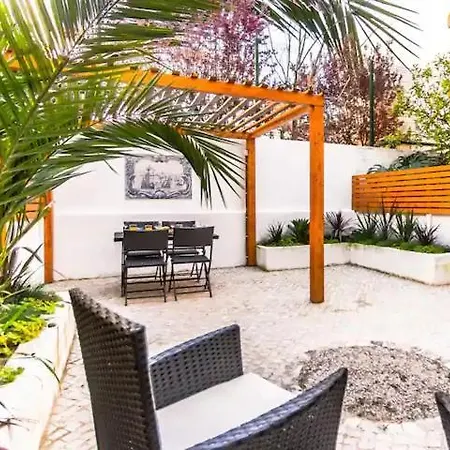 Olival Terrace | Lapa & Santos Appartement